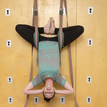 https://d1cl21cy2nplsq.cloudfront.net/wp-content/uploads/2014/03/05112223/yoga-wall1.jpg